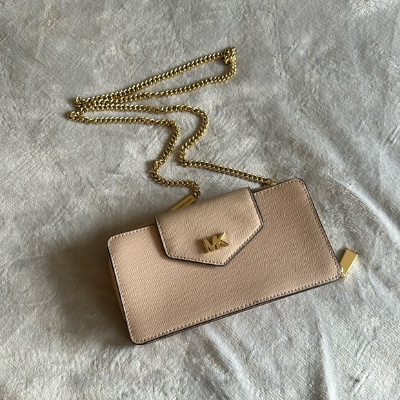 Michael Kors Crossbody Wallet/Clutch - Picture 1 of 14